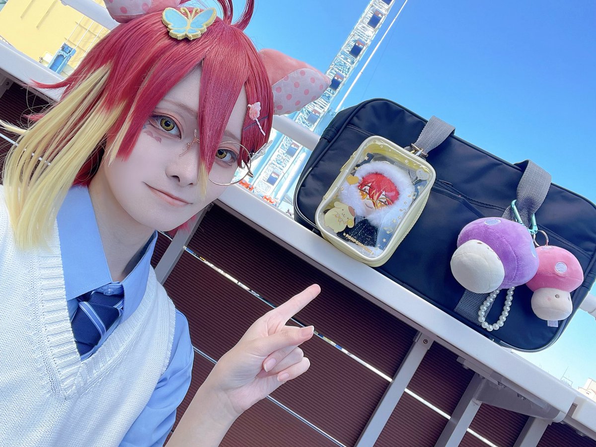 motimaro3's tweet photo. 🍄沢山なカバン見せつけ🦋✨
 #富士コス https://t.co/sYNCvgvvXz