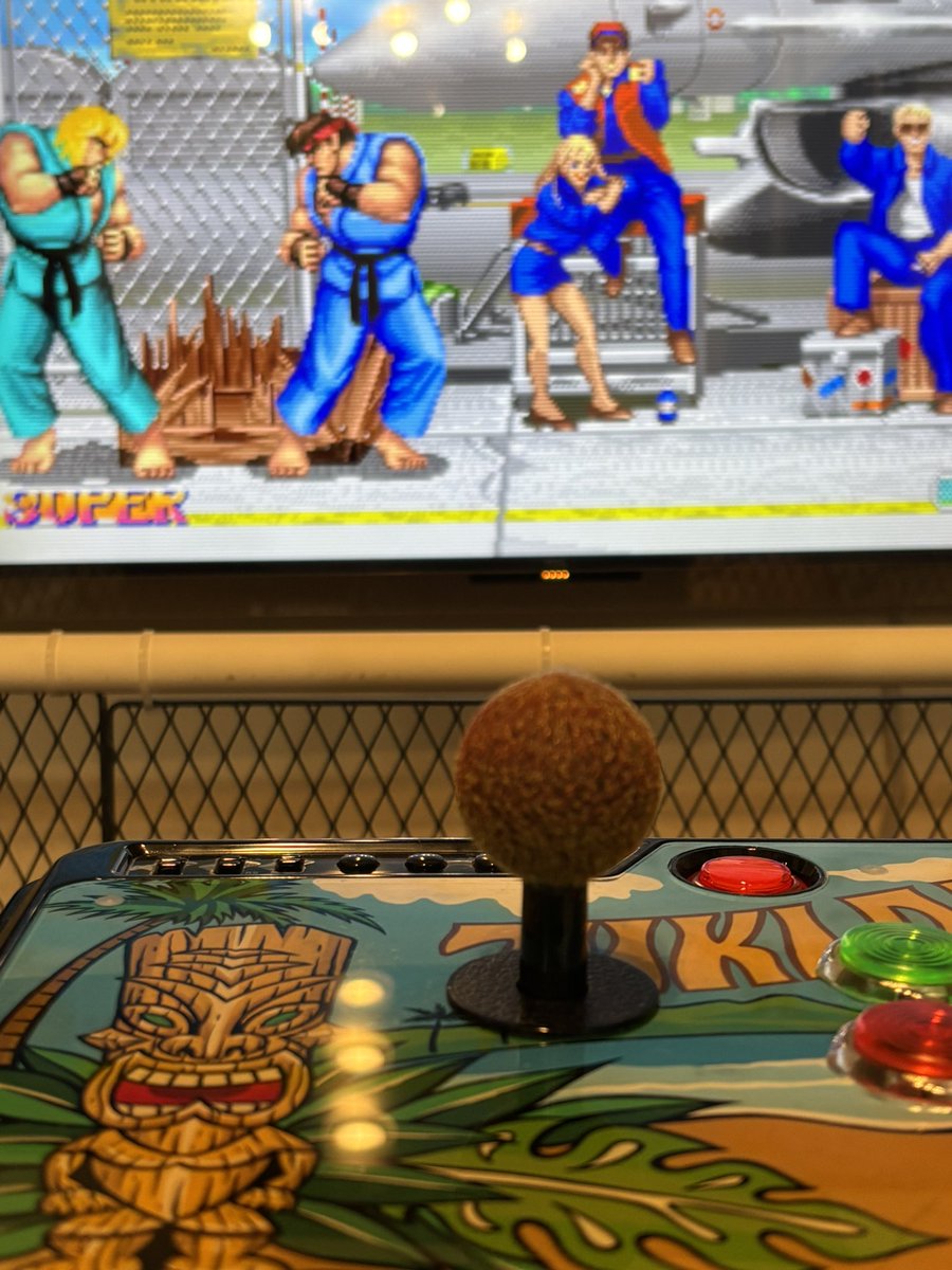 tadanokachoX's tweet photo. switch版のスパ2Xを起動して、アーケードモードやコマンド練習みたいなのしてみたけど、ゲームが理解出来てないな。

あれこれ調べないと、パンチと波動拳をなんとなく打つだけのゲームになってしまう。 https://t.co/K3IRn5yb0t