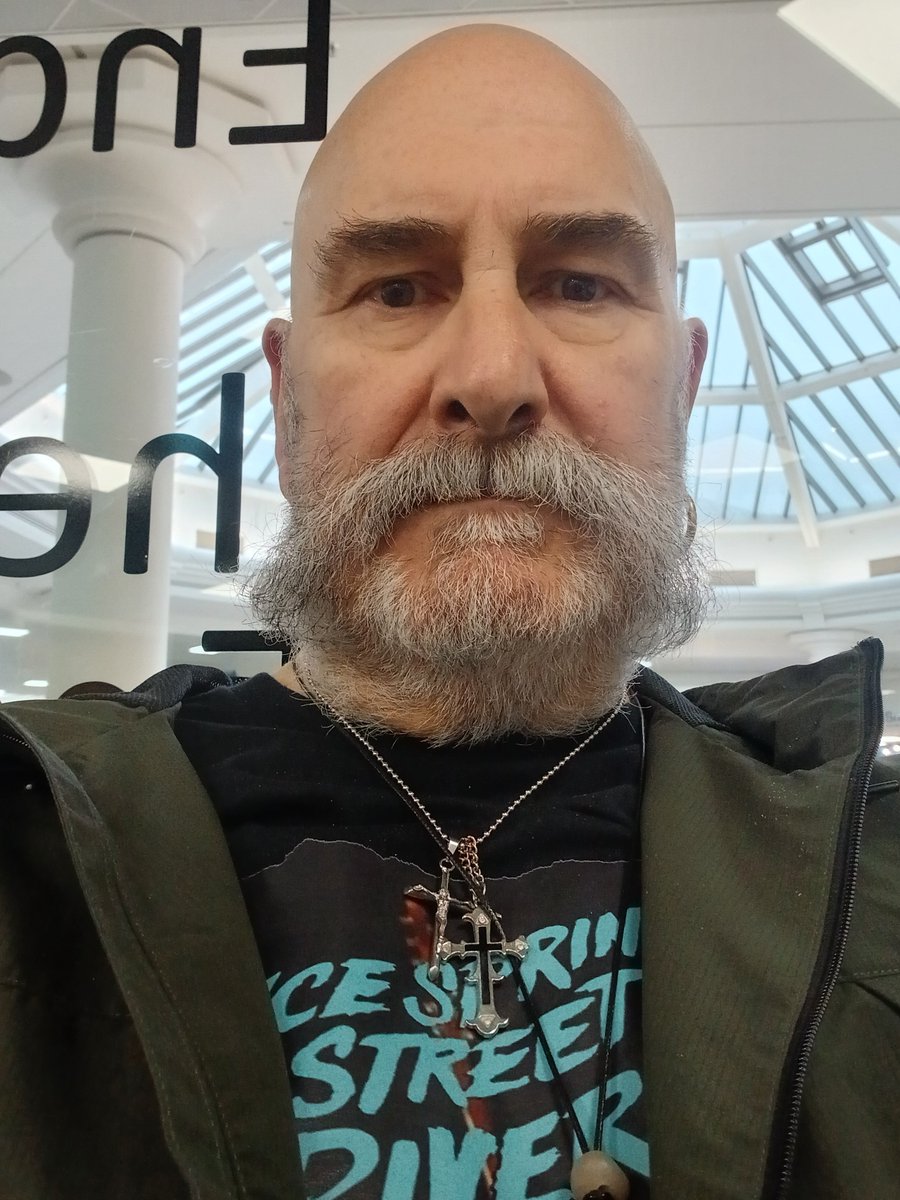 Keef_B_1's tweet photo. Ding Ding.🔔 Round 2, second #cataract surgery this afternoon. At least this time i know what to expect. See you on the flip-side.👀
#NHS #cataracts #eyes #MondayThoughts #mondayvibes #MondayFunDay #BeKindAlways #keepitreal #keepgoing #keepthefaith #love
🙏❤️✌️ https://t.co/Mbl6eTFISA