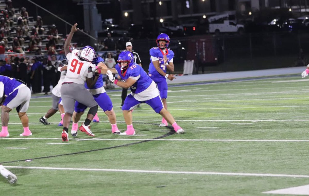 JahronMiller's tweet photo. Week 6 Vs. Temple HS Defensive Tackle #91 https://t.co/JQf06ABfPO