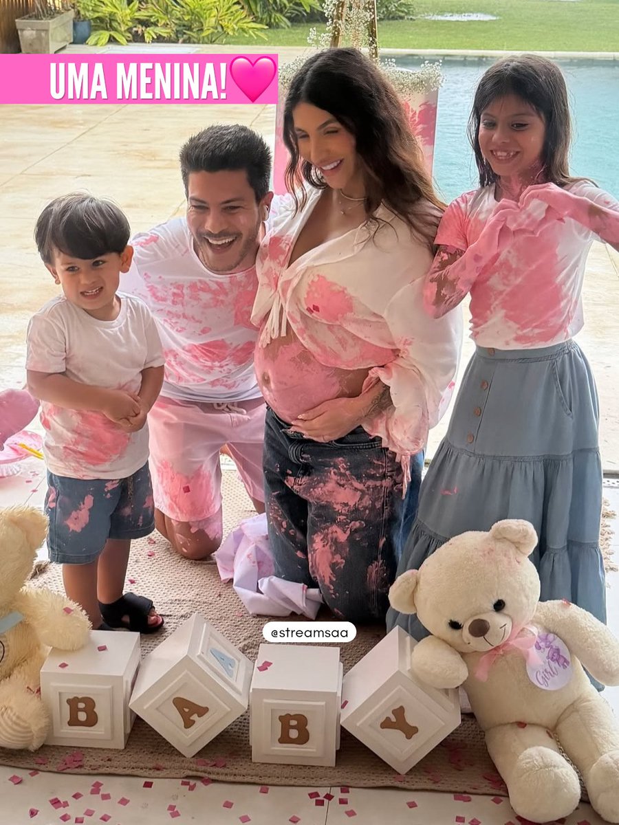 StreamsAA's tweet photo. Quem também chorou com o vídeo de chá revelação do Arthur Aguiar e da Jheny? 🥹 Nós já te amamos princesinha! 🩷 Deus abençoe grandemente essa família linda! 🙌🏻💜✨️🙏🏻 https://t.co/GGdsPA5sHN