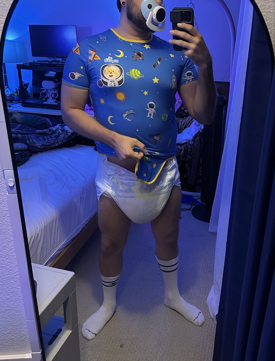 akaravedog's tweet photo. Shameless pic of my stupidly soggy diaper last night https://t.co/3sb1VSc2oC
