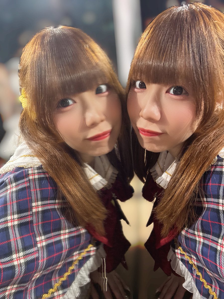 yuzuki_mai04's tweet photo. 新宿DHNoAでのライブありがとうございました🌼

ワンマン前ラストの対バン🤩
ゆずきっず会いに来てくれてとっっっても嬉しい日だった～🍒♡

鏡の妖怪は新宿に今日出没したようです🪞なんか鏡に写ってるはずなのに顔が違うように見えるのは妖怪だから👻 https://t.co/bydjy02QJA