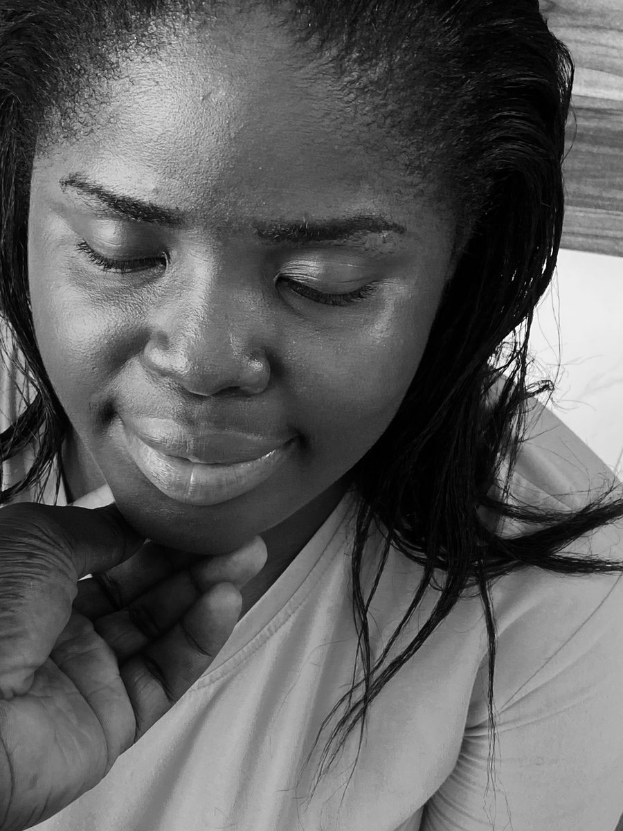 0xpeace1's tweet photo. Let’s see a black and white picture of you🌚

Sha do not air me oh https://t.co/gBNQtfLoV1