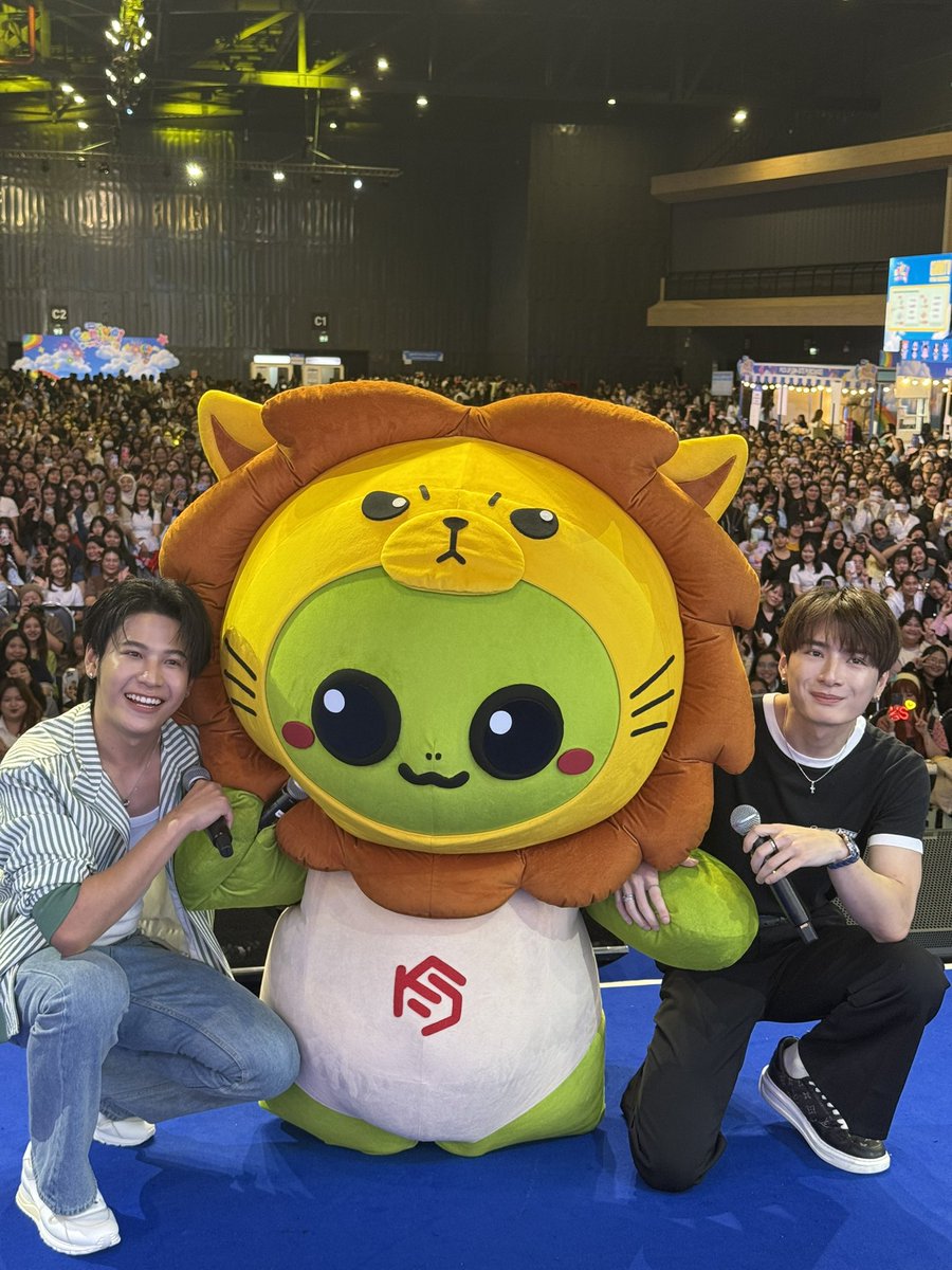 kingman_gmmtv's tweet photo. สวัสดีปีโป้! ขอบคุนอุนย่าอุนยายเจ่เจ้ทิมาหาคิงแมนบูบู๋บีบี๋ค้าบบ อุนยายฝากขนมให้คิงแมนเต็มเยย แถมด้ายแฮปปี้เบิ้ดเดบีบี๋ล่วงหน้าด้วย เย้ ❤️🎂 
#GMMTVFANIVAL2026HappyFamilyxKS
#KINGMAN https://t.co/kTzgL2SGFh