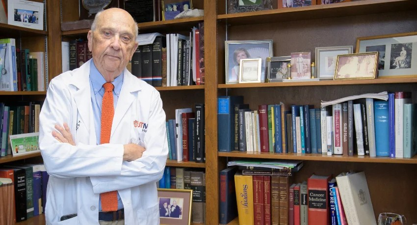 utmbhealth's tweet photo. Dr. Courtney Townsend knew at age five he wanted to be a surgeon. His journey took him from medical student to researcher and respected UTMB leader.

In our Homecoming series, he reflects on the experiences that shaped his career.

Read his story: https://t.co/cv1kAm7rlW https://t.co/qQwezO4m2Y