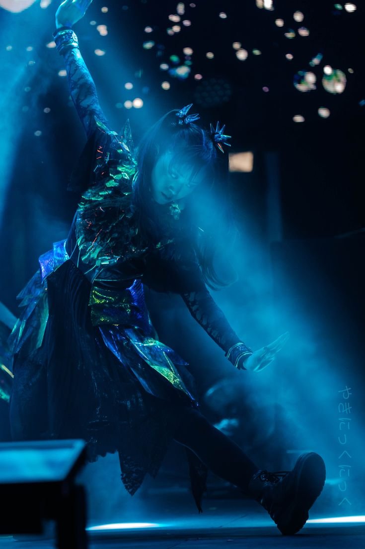 Budokanblackni1's tweet photo. Have a great Moa'nday #BABYMETAL Kingdom 👑🤘🔥👏 https://t.co/OjCabYFYK4