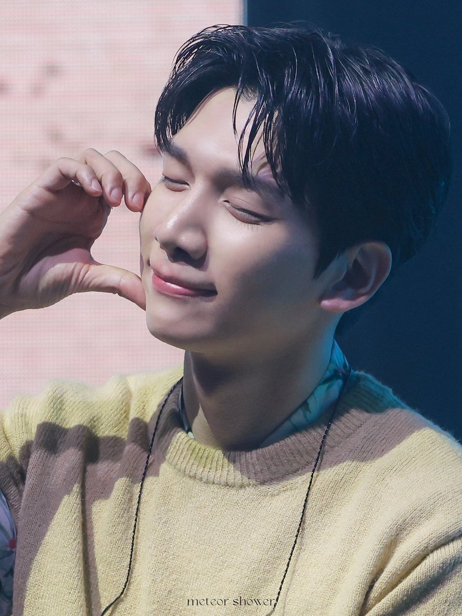 a_wish_for_vixx's tweet photo. 260711 2026 HYUK FAN MEETING Some-mer Wave 밤공  

월요팅 잘 했나아~?
남은 한주도 화이팅이야아❣️

@HSangHyuk #혁 #한상혁 
#HYUK #HANSANGHYUK 
#Some_mer_Wave https://t.co/LFlwr3EYnI