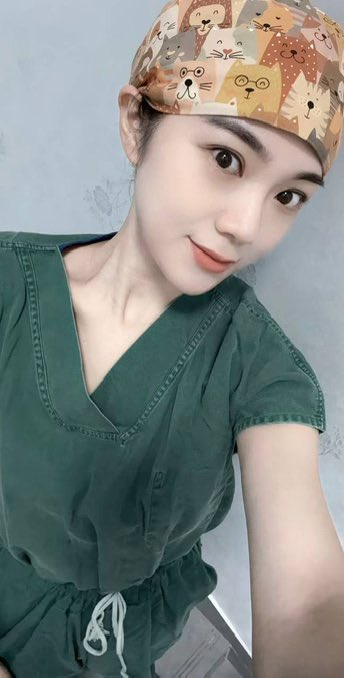 TheJHaley's tweet photo. 刷到我你以后就有个医生朋友了！
特别是男粉丝，一定要珍惜我这个朋友。
别问我什么科室，自己猜。 https://t.co/CEBkQH14Fa