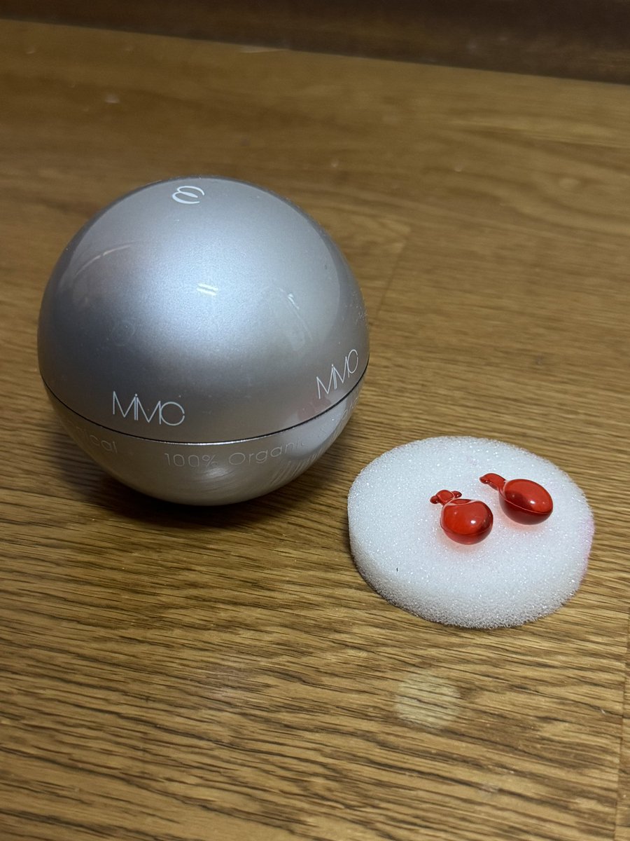 shinkuu_3ut's tweet photo. パーティから披露目興行10日間の間アトピー性皮膚炎状態の私でも肌艶を守ってくれたのはこれ！
MIMC化粧品のオメガオイル
毎日2個顔に塗ってました！
ソース: MiMC
https://t.co/NgXeVoRyh5 https://t.co/of15zRcvKu