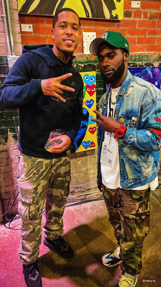DopeAsDan's tweet photo. Another show Rocked 🎸❤️‍🔥! Still feelin the energy 🛜📶from this exhibition! I appreciate all who were able to come out and support! Major s/o to https://t.co/doZpEVmp6X for putting this dope exhibition together! 💪🏾⚔️🎭🎨 #blackartist #fyp #artistoftwitter #artistfromdetroit https://t.co/1oMTWknOVK