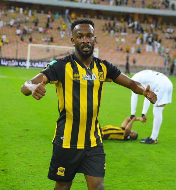AImodrj's tweet photo. 🚨🚨🚨🚨 اللاعب السابق محمد ابو سبعان : 

حبيت أطمنكم على الغالي فهد المولد ، قمت بزيارته في المستشفى وان شاء الله اموره بخير ونقلوه من غرفته السابقه واليوم أول يوم في جناح البرو للعناية الفائقه ولله الحمد 

متفائلين خير من رب كريم 💛💛💛💛💛 https://t.co/Q28ZOQUbDK