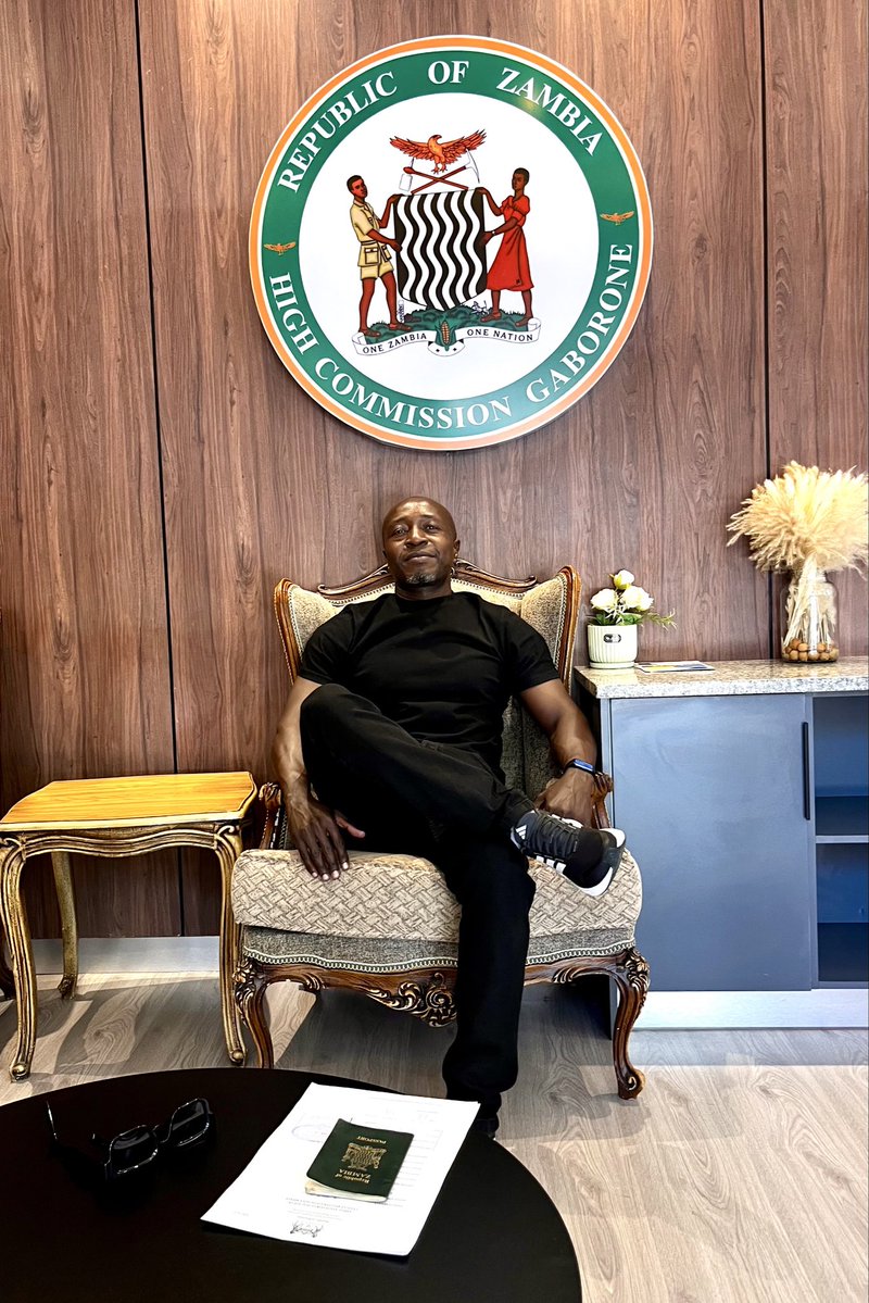 selfstyledking's tweet photo. Diplomatic something something. https://t.co/E0hJ2upVQf