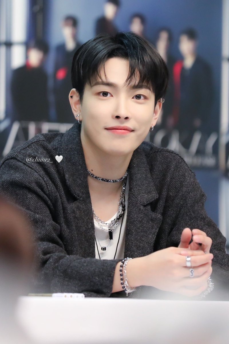 hongjjuni117's tweet photo. https://t.co/P8R1P72xtw