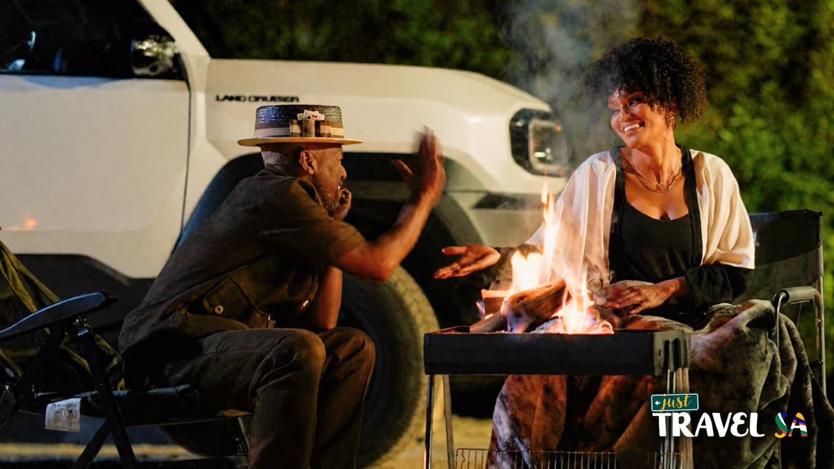KaraboMellowx's tweet photo. Bathong, now I want to know what kind of holiday I could have on R1,050 a day versus R1,250 a day! 😂🇿🇦 Add a luxury adventure to the mix, and we have a show worth watching. Just Travel SA premieres on SABC1 on Monday, 26 October at 18:00. #JustTravelSA https://t.co/S7lERErCwm