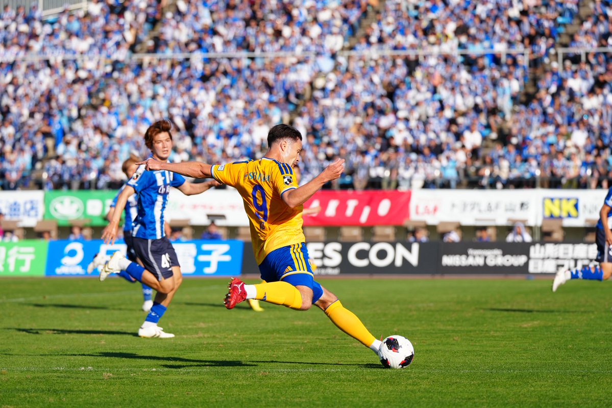 Ko_Gluyas's tweet photo. Nothing beats a derby win.
Love VEGALTA🦅 https://t.co/7ijeCwYd29