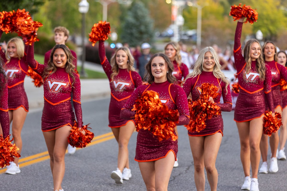 StudentsAtVT's tweet photo. HOMECOMING: Oct. 12 - 15 🎉
◼ 10/12 Kick-off
◼ 10/16 Hoco Parade
◼ 10/17 VT vs. Georgia Tech
See the full schedule 🔗 https://t.co/CY0i1due77 https://t.co/r7s4uecNLn