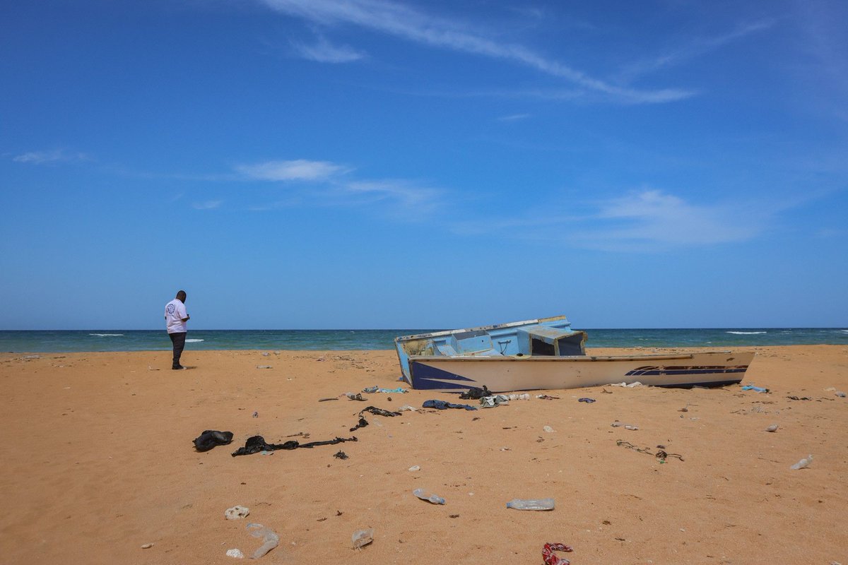 reliefweb's tweet photo. Death toll in Djibouti shipwreck reaches 139 according to IOM https://t.co/jVQanwpWoo 

📸 IOM https://t.co/vlYwPZ6RqU