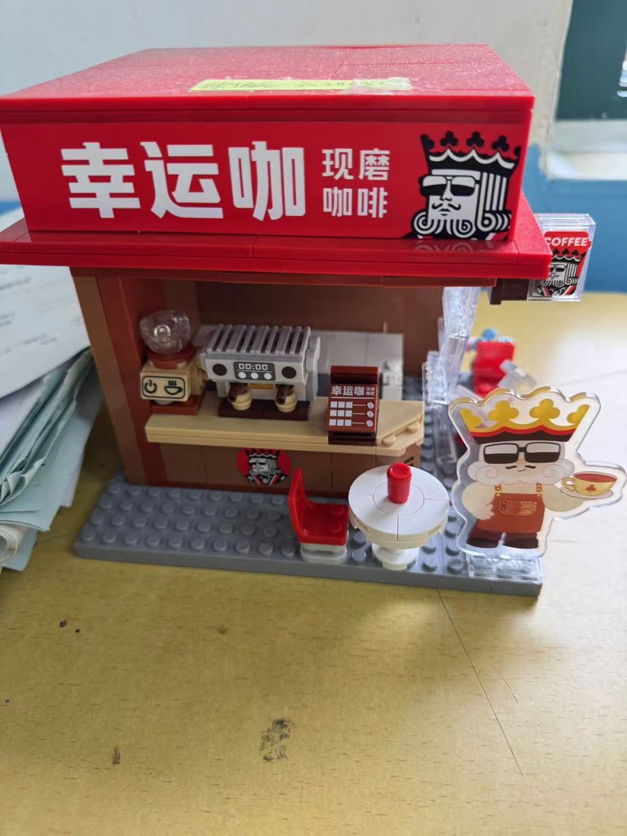 JulietM58264273's tweet photo. 学生做的手工哈哈哈哈挺厉害真的.#南宁 https://t.co/xGBvGIGzlJ