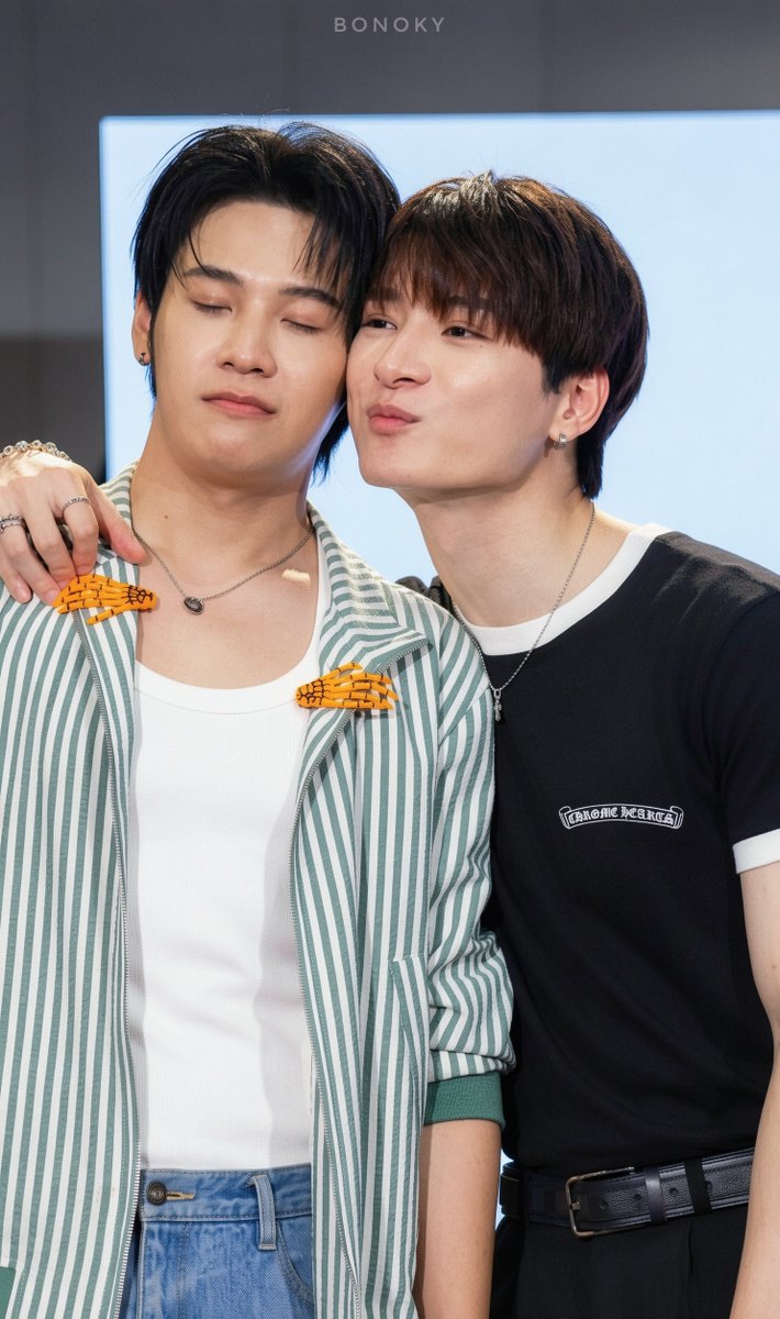 bonoky's tweet photo. จังหวะจุ่ม ไวเกิ๊น 🫠

RUANGSANG FAM SMILE DAY

#GMMTVFANIVAL2026HappyFamilyxKS

#KristSingto
#คริสสิงโต
12 Oct'26 https://t.co/CjKC6MgCNp