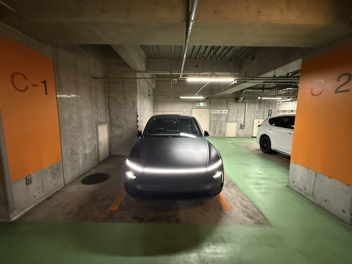TakiTes_modY's tweet photo. 今日ここ最近で一番の強ポジに停められた👍

#テスラ
#Tesla https://t.co/Dc65Ysn8Aa
