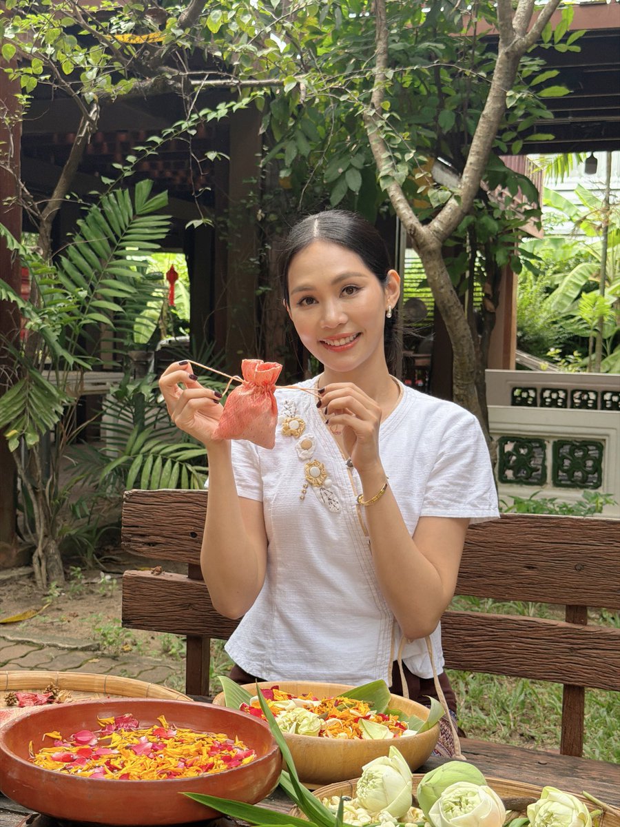 starhunter_ent's tweet photo. สวัสดีจ้าทองส์ 🪷🥰 @bintodes 

KHOM KHLANG EP6
#ข่มขลังตอนที่6 
#ข่มขลัง https://t.co/vMrVb54JTx