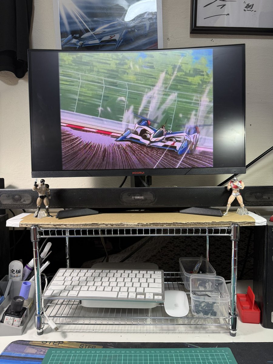 samuneil1124's tweet photo. 🤖秘密基地のモニターを入れ替え！
DVDもBDもめっちゃ綺麗✨
サウンドバーとの組み合わせも最高😆

そして全長80cmのコンボイ！
武器とコブシを製作しました🔧

1/12に近いサイズなので、スレッタと並べても違和感なし🤣

🎪10/25（日）は「なりわ祭り」に出店！
プラモガチャあります🎯

#なりわ祭り https://t.co/RcnYNptoUS