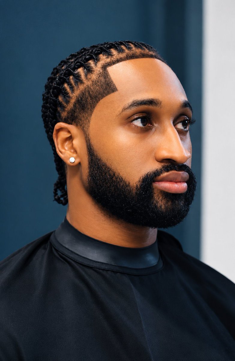 TheirmotherEve's tweet photo. My MCM

Sight our diamond earring sitting pretty on his ear🥹🥹🥰
Chimsom Chuka you’re beautifully and carefully created
#BBNaija #BBNaijaS11 https://t.co/qK19G6d7O8