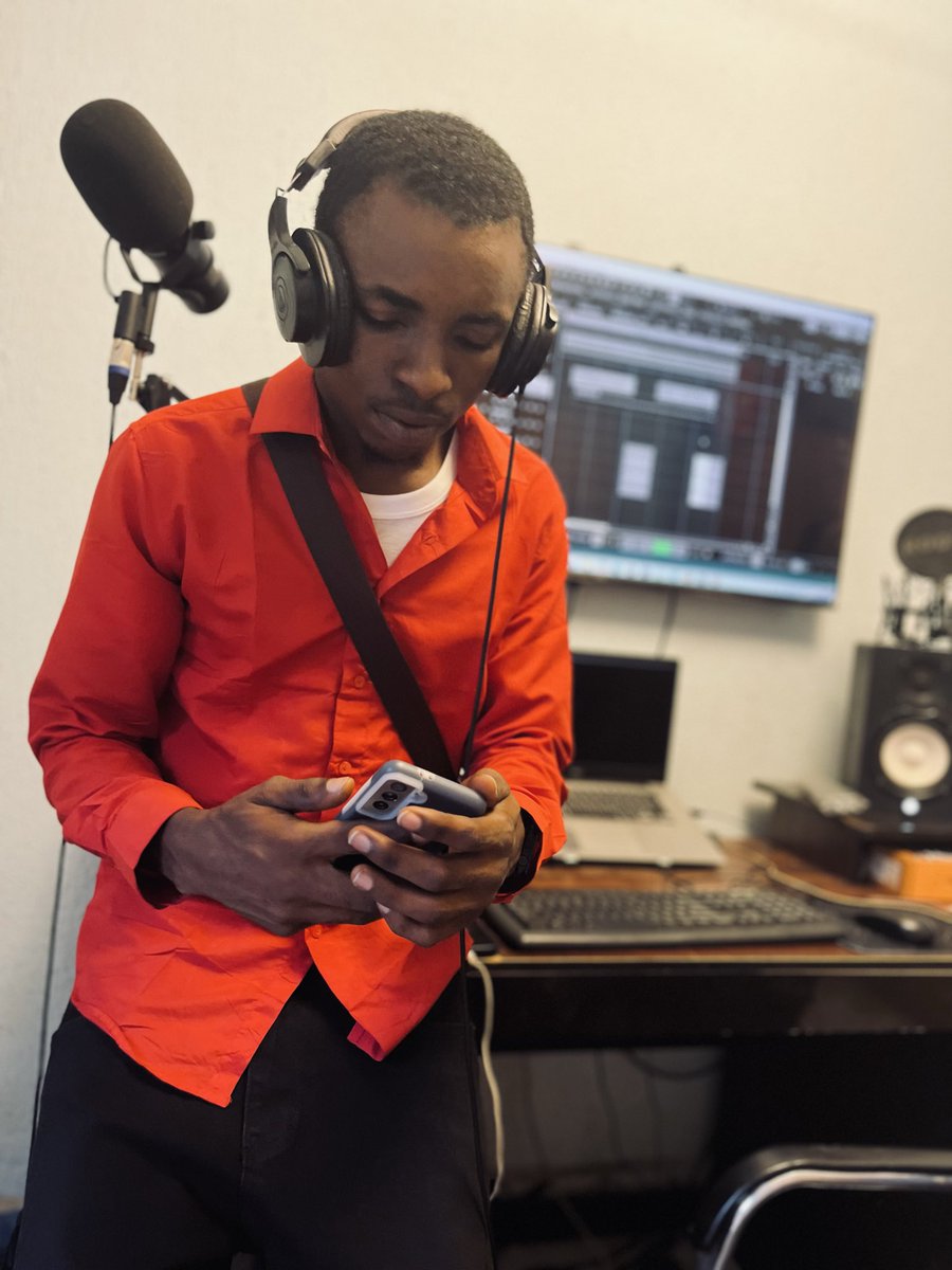Trench_thugg99's tweet photo. I’m working hard, e sure me I go join the greats 🩸🙏🏾 #TTE #Wayward https://t.co/sQ4s9K6rfT