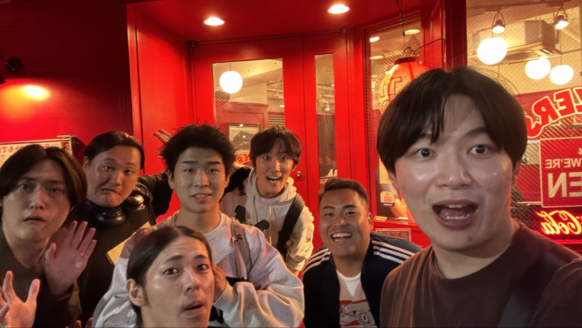 Rikito_1203's tweet photo. ブラザーズというハンバーガー屋さんで普段の10倍くらいのダブチとバーガーサイドというハンバーガーありきの飲み物をご馳走になりました！！！

ブラザーズ歌舞伎をする市川肉蔵が生まれました https://t.co/USKzjIOVai