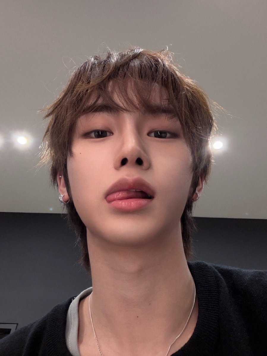 s1wdnjs's tweet photo. 헉// https://t.co/Kr2MKVVnyZ