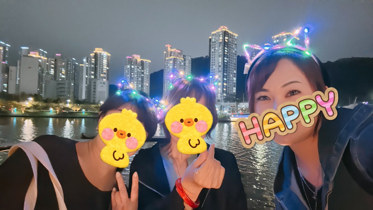jimina_na_na's tweet photo. 2026.10.12釜山
🐣JIMIN🐣センイル渡韓⑮
去年2025年のジミンセンイルクルーズ🚢で知り合ったアミ友ちゃんが今年も釜山に来ているとさっき知って!ジミレニアルでさっそく待ち合わせた🤭そしてすぐ会えたw
ジンくんのアンコン以来の再会🥰🫶写真は2025年💜
#jimitober #ジミレニアル #HAPPYJIMINDAY https://t.co/2yRIq7a3Jh