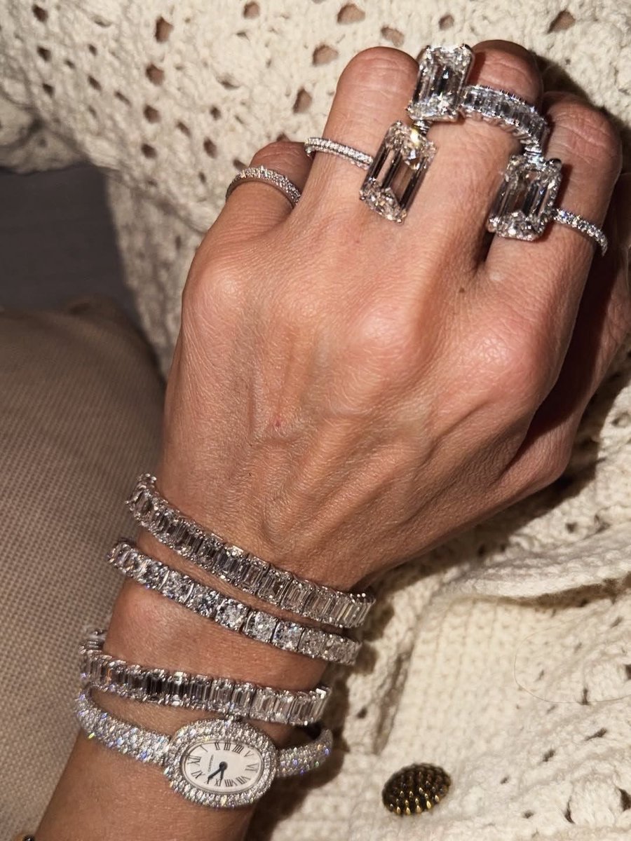 radianceglimmer's tweet photo. diamonds on diamonds, sparkling statement rings, tennis bracelets, and luxury timepieces https://t.co/xpaELNECbc