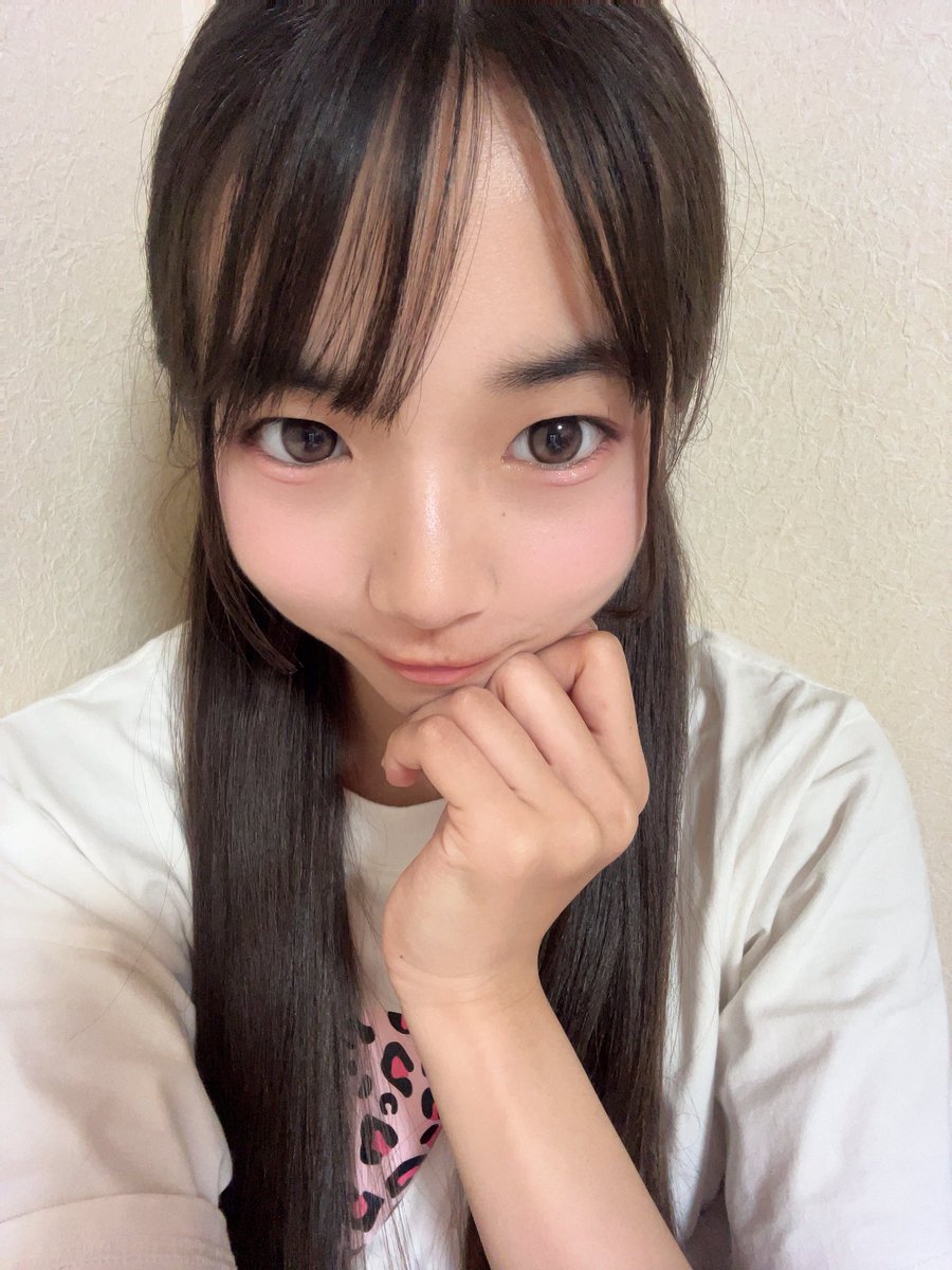 me310501's tweet photo. 今日もレッスン楽しかった♡♡♡
やっとのこと麻辣湯たべたよん！！
友達と行ってきたの✌︎·͜· 
ちょーーー美味しかった！また行こーね！

#藤竹美衣
#みい
#JC1
#拡散希望︎
#美少女図鑑
京都帰ります！！おやすみ！ https://t.co/R3mWMVEcfs