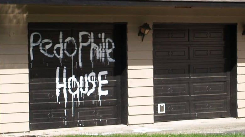 Howlingmutant0's tweet photo. If this doesn’t keep the little bastards from trick or treating at my house I don’t know what will https://t.co/v9yFnAFM2c