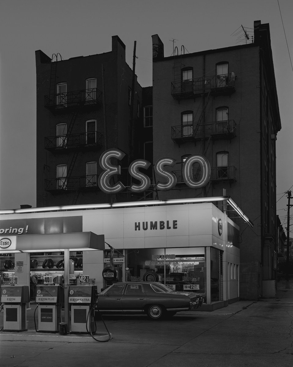 sylvie_longeron's tweet photo. George Tice 
Esso Station and Tenement House, 1972 https://t.co/RAojPf8nbv