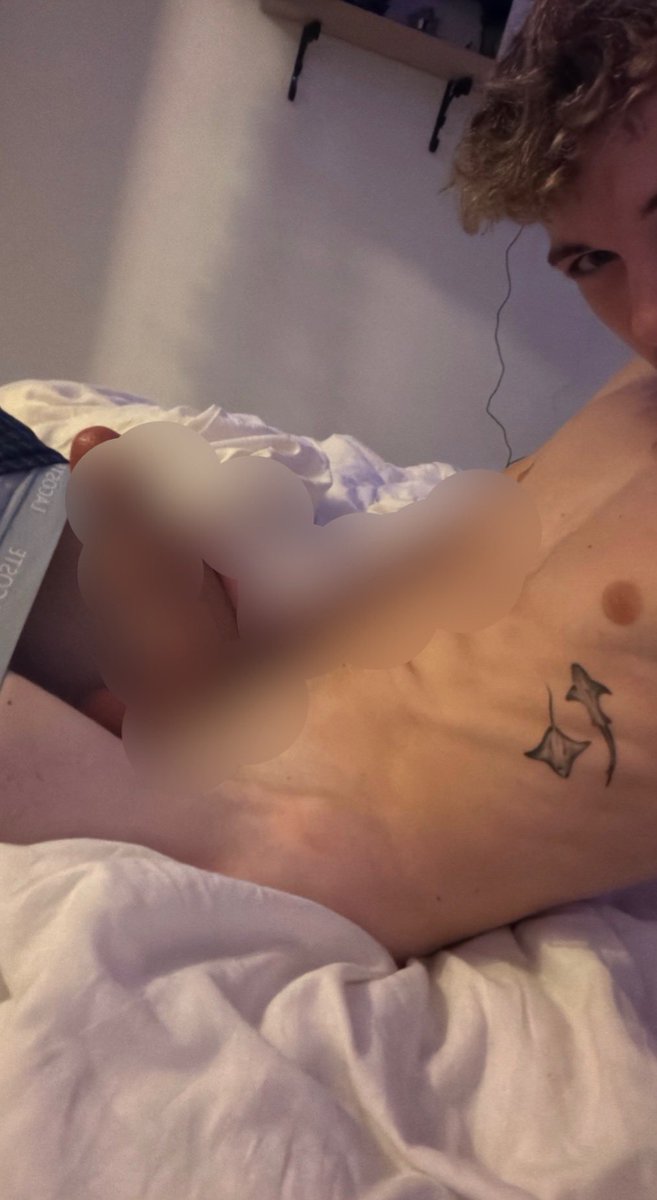 tysonblltt's tweet photo. Nude de tysonbllt : ici : https://t.co/HTkSLfUDjs 🔞

1 repost = 🎁 

N’hésite pas à t’abonnes à mon compte X !! https://t.co/WEHNX8vURz