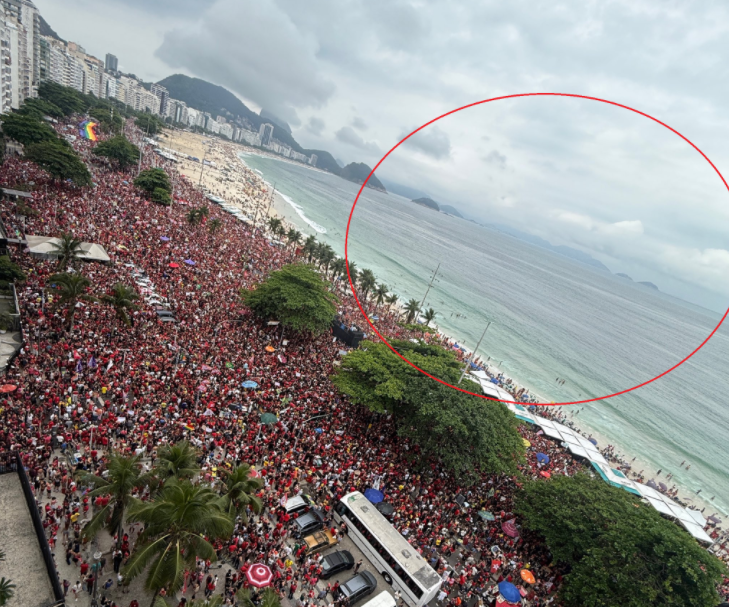 LUIZPATRIOTA39's tweet photo. MAIS UMA MANIFESTAÇÃO DO LULA FLOPADA!!! A PARTE INTEIRA DA DIREITA, NO CIRCULO, NÃO TEM NINGUÉM!!! 😡 https://t.co/VJZ0zFjXbQ