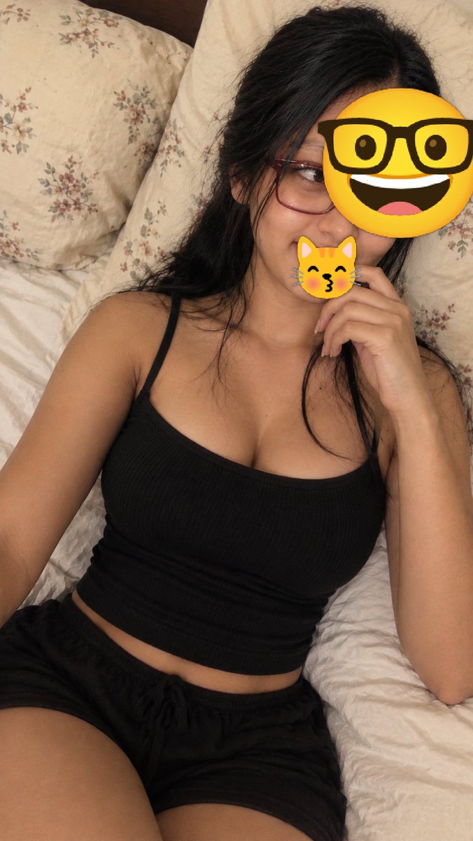 classy_preeti's tweet photo. being free use with your partner makes sex so fun and spontaneous ,,top tier kink ngl
#FunAtWork #Nightwear #kinktober #daddy #horny #sex #nsfwtweet #sex #age_play #princess #love https://t.co/vqna4uwA1t