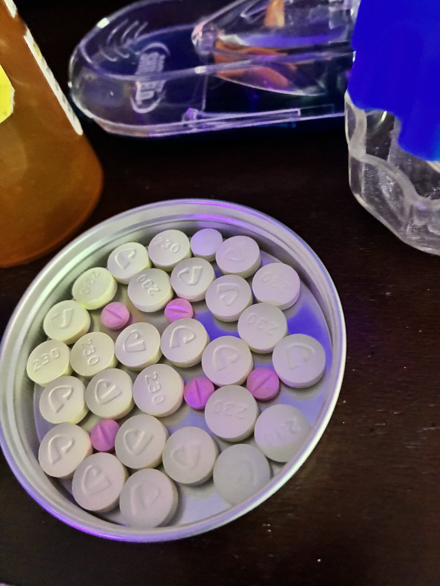 iigethighh07's tweet photo. #drugtwt V’s https://t.co/GlXyatUUcR