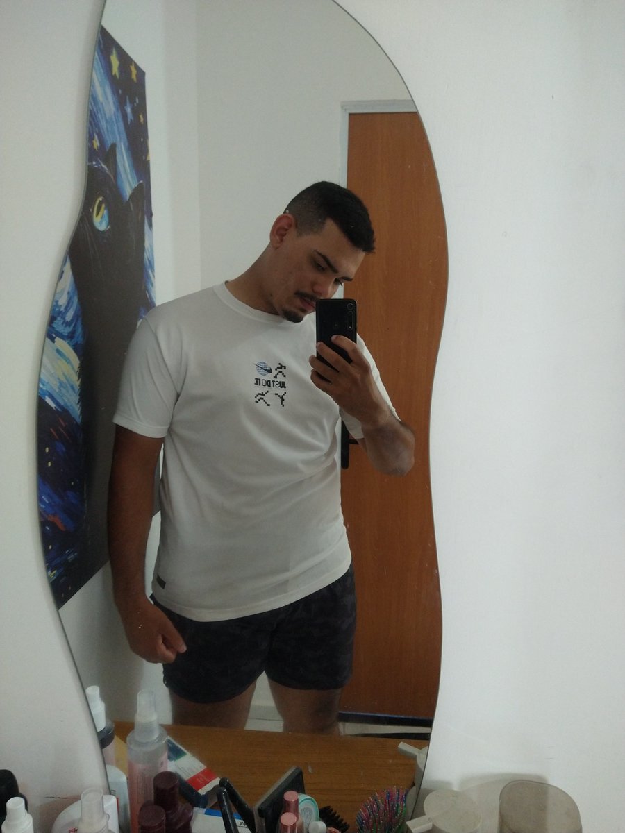 viniciu99709014's tweet photo. Amo essa camisa.. https://t.co/psqXu9LHgU