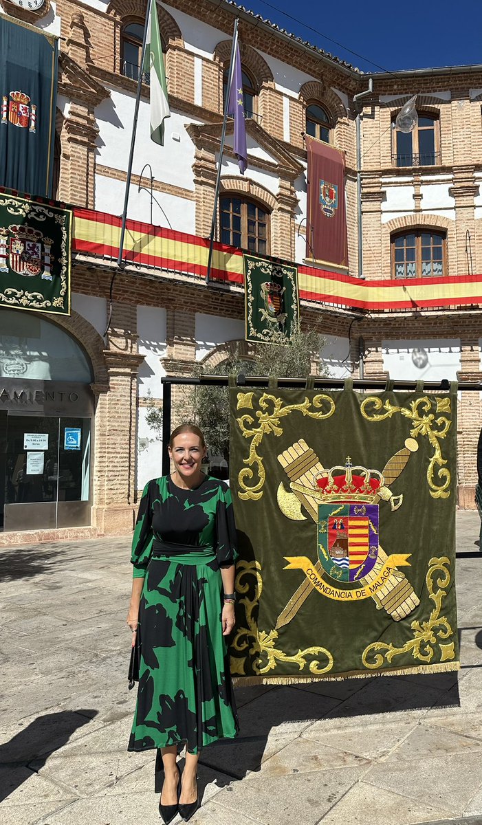 _patricia_rueda's tweet photo. Acto en Archidona (Málaga) con motivo de la festividad de nuestra Patrona la Virgen del Pilar.

¡Viva el orden y la ley!
¡Viva honrada la Guardia Civil!

Feliz día de la Hispanidad. Feliz día de la Patria.

Gloria a los caídos, y más recursos para nuestras Fuerzas y Cuerpos de Seguridad del Estado.

#12Octubre #VOX #GuardiaCivil
