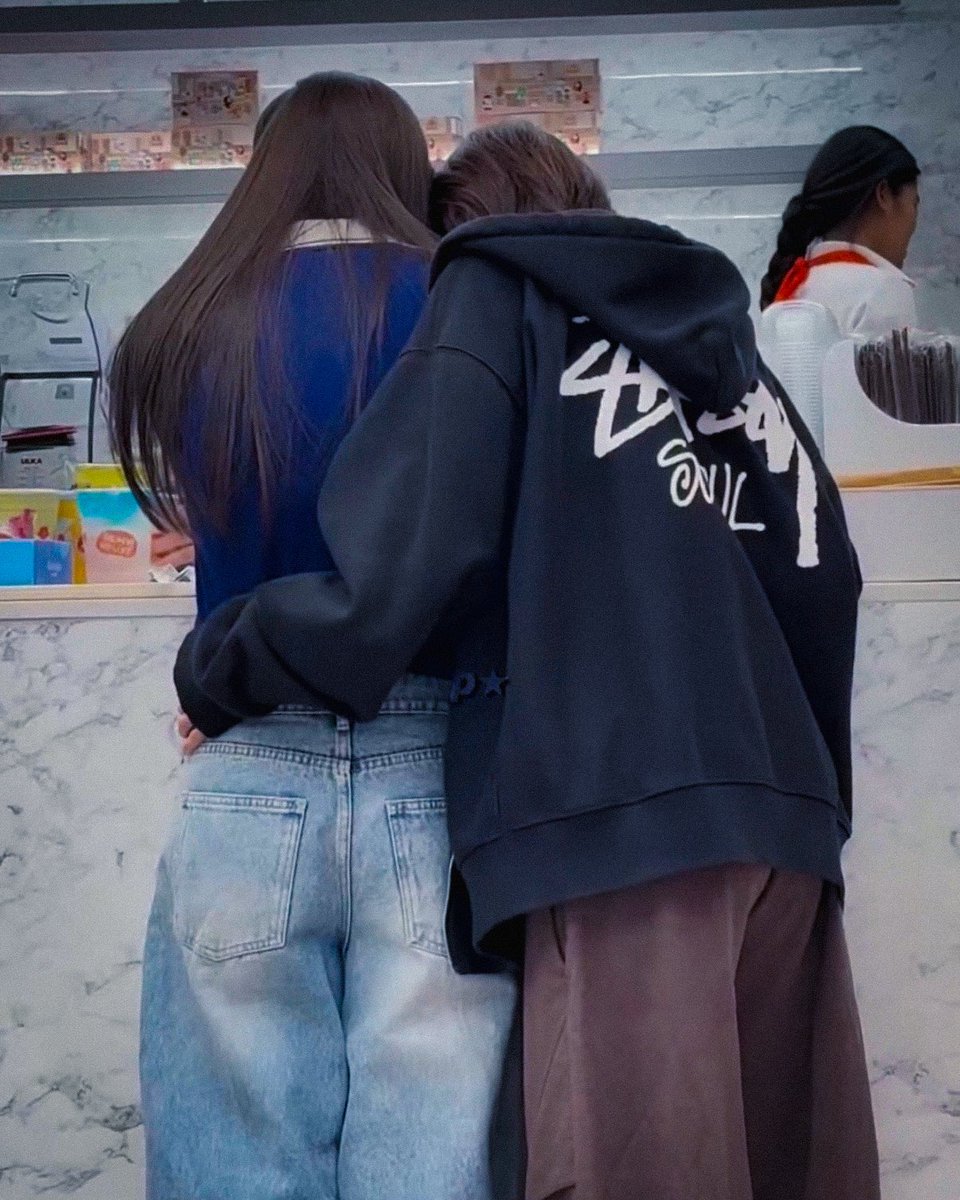 emibonniedaily's tweet photo. Guys, I’m afraid it’s not just a rumor anymore 🙂‍↔️ 
#EmiBonnie #เอมี่บอนนี่ https://t.co/Bsnaso8kw1