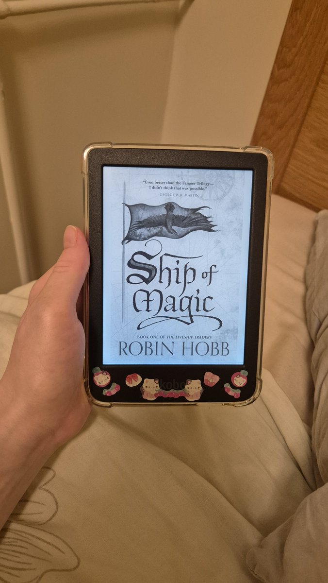 paperari_'s tweet photo. gave up on house of leaves, so......

current read: ship of magic ✨ https://t.co/Q0NURSBBqS