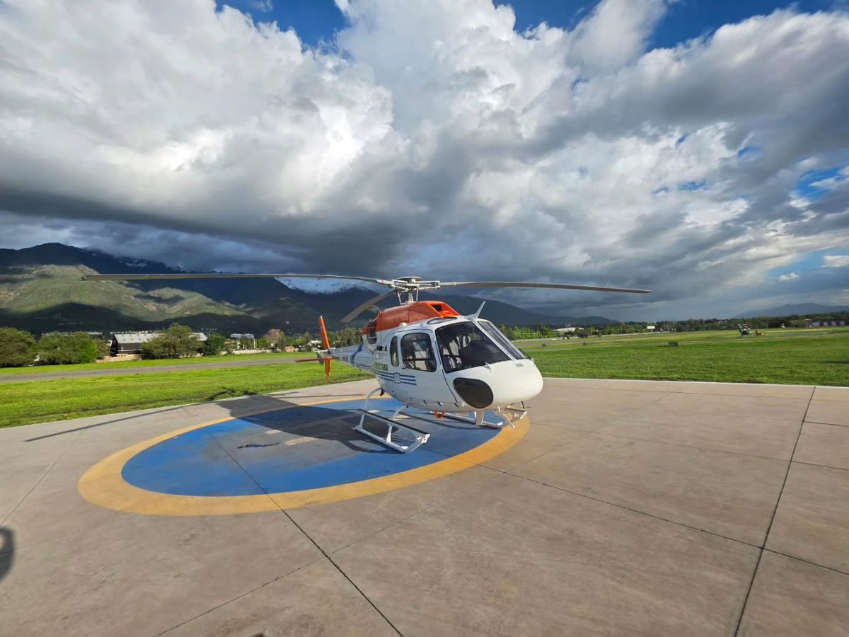 AviacionDefensa's tweet photo. El 🚁 @Eurocopter AS355 Ecureuil (PA-80) de la Prefectura Naval Argentina completó su proceso de mantenimiento y modernización en las instalaciones de @AirbusHeli en el Aeródromo Eulogio Sánchez en Chile, y ya realizó su vuelo de regreso a Argentina

Fotos Subprefectura Naval https://t.co/9kTI2qXYw1
