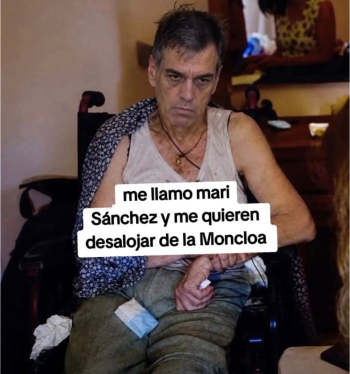 DeepBoll's tweet photo. @JesusLopezSuar1 @Carolin4Moreno @mmjisasi13 No el hijo de puta lo tiene bien asumido, si quieren la ayuda que la pidan.
Vaya panda de anormales https://t.co/45fqvvc03E