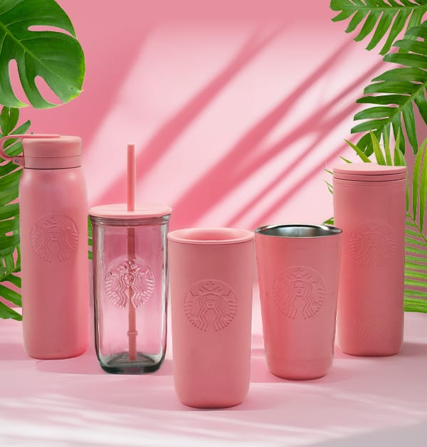carlostomasini's tweet photo. Anuncia @StarbucksMex que pondrá a la venta 31,100 vasos y accesorios fabricados con materiales reciclados, como parte de su estrategia de sustentabilidad. La colección, lanzada por la cadena operada por Alsea, incluye vasos de vidrio y plástico con 100% de contenido reciclado y accesorios de acero inoxidable.
