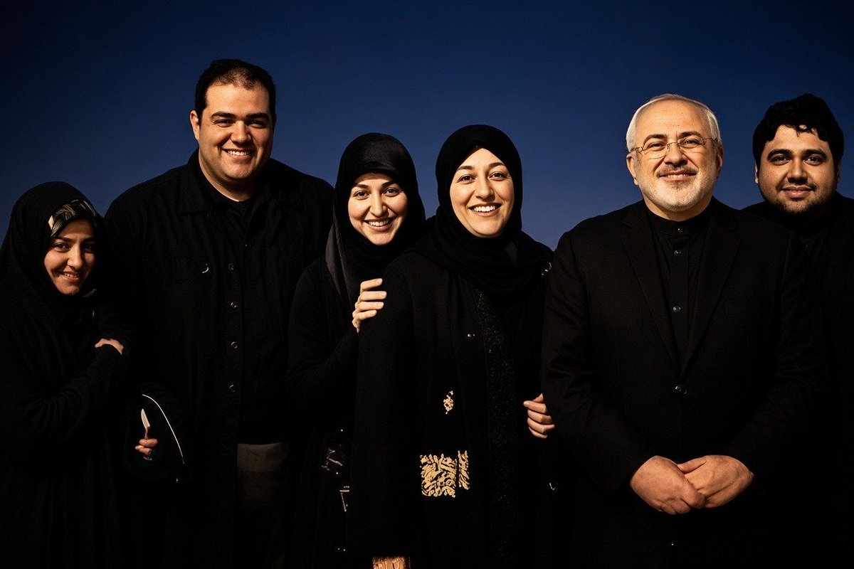 X4LIREZ4X's tweet photo. دو نسلِ؛ تن‌لش، مفت‌خور، انگل، زالو، حرومزاده، کسکش، مادرجنده، دزد، آدم‌کش و... https://t.co/QNuDZOIfxV
