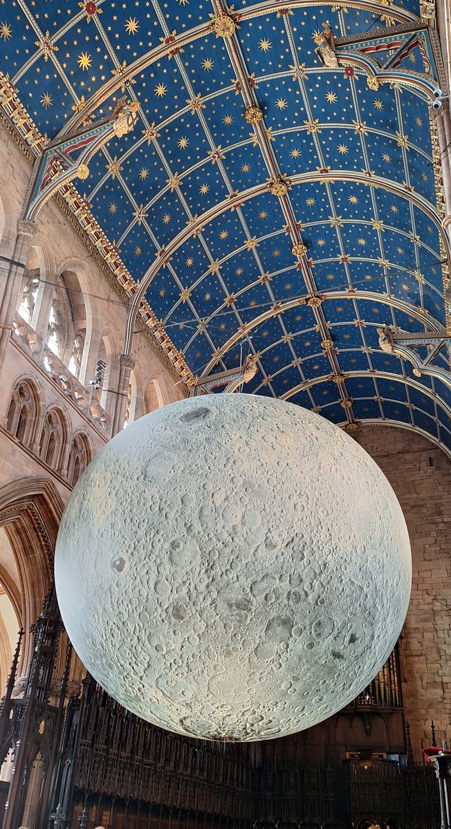 helendrinkstea's tweet photo. Evening all. For #SmallBeautiesHour a rather large beauty by Luke Jerram. Really great to finally see the Museum of the Moon at Carlisle Cathedral 🌑🤍 #BecauseofClem #ThreadofGold https://t.co/3iq2DC43fp