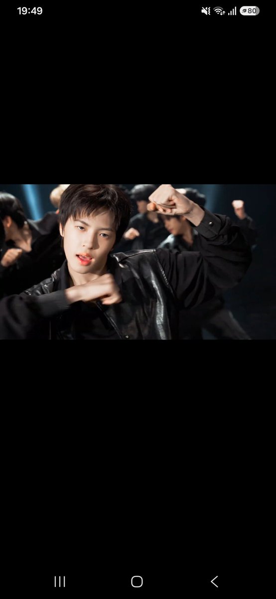 Ch_kvn05's tweet photo. @loeyselle And this one sounds like Yixing https://t.co/Q7AckycIZ4